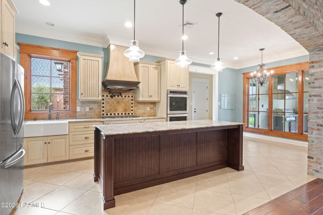 105 Fyvie Lane, Lafayette, LA 70503
