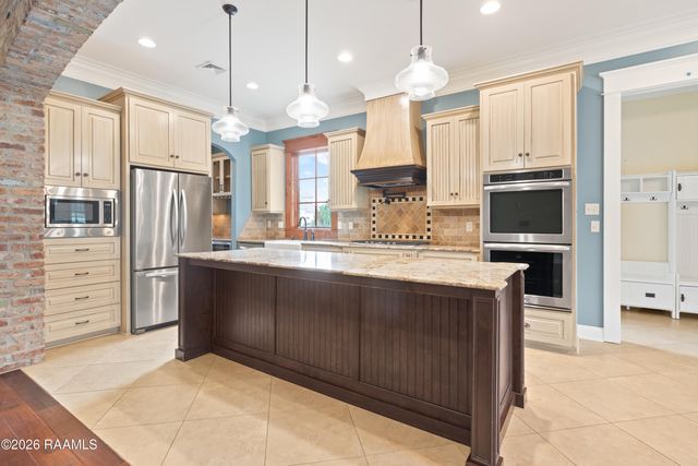 105 Fyvie Lane, Lafayette, LA 70503