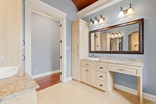 105 Fyvie Lane, Lafayette, LA 70503