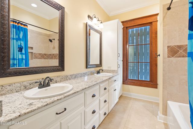 105 Fyvie Lane, Lafayette, LA 70503