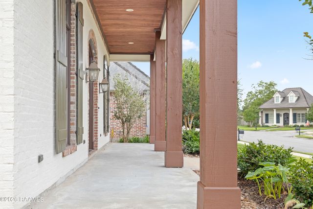 105 Fyvie Lane, Lafayette, LA 70503