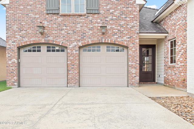 105 Fyvie Lane, Lafayette, LA 70503