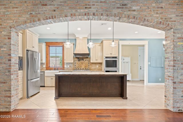 105 Fyvie Lane, Lafayette, LA 70503