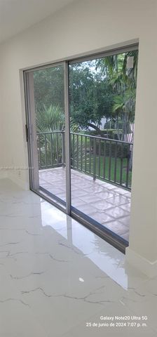 9402 SW 77th Ave L8, Miami, FL 33156