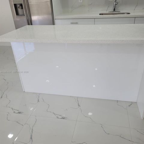 9402 SW 77th Ave L8, Miami, FL 33156