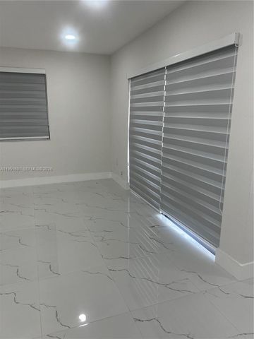 9402 SW 77th Ave L8, Miami, FL 33156