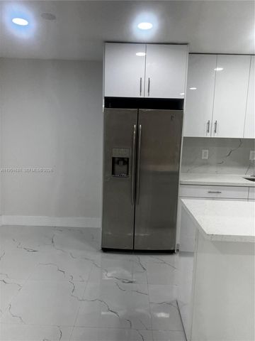 9402 SW 77th Ave L8, Miami, FL 33156