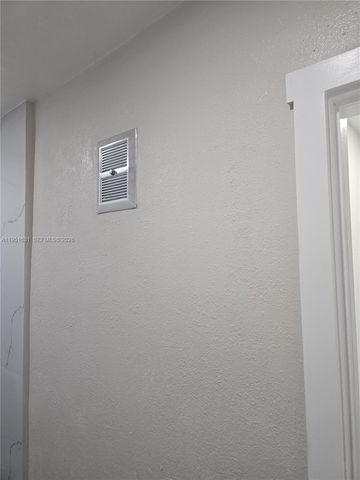 9402 SW 77th Ave L8, Miami, FL 33156