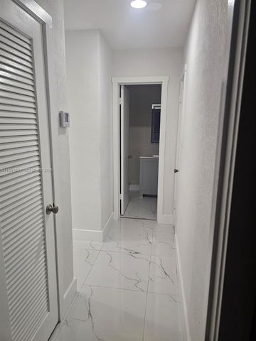 9402 SW 77th Ave L8, Miami, FL 33156