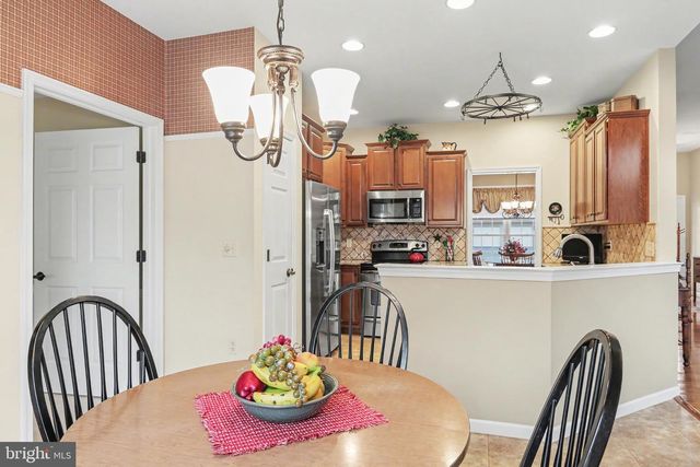 905 WALNUT CREST DR L-0064 DR, Lebanon, PA 17046