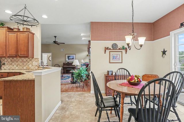 905 WALNUT CREST DR L-0064 DR, Lebanon, PA 17046