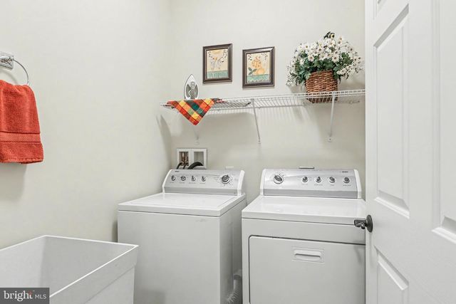 905 WALNUT CREST DR L-0064 DR, Lebanon, PA 17046