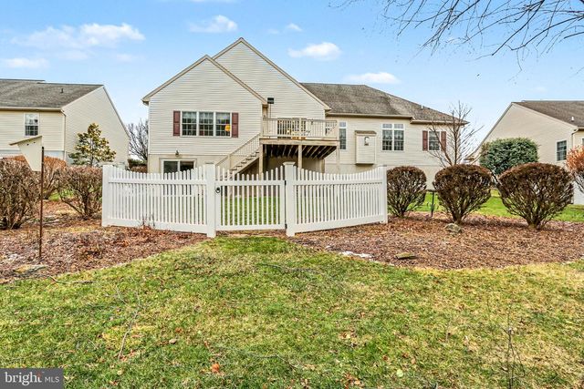 905 WALNUT CREST DR L-0064 DR, Lebanon, PA 17046