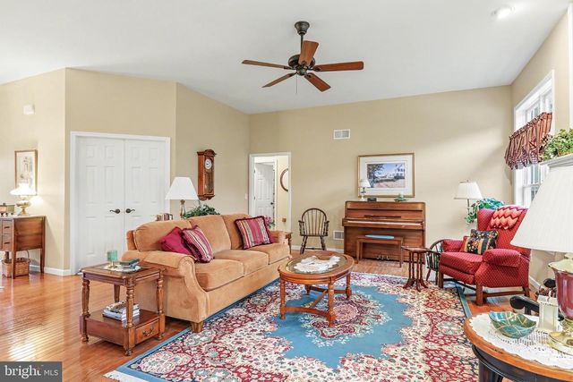 905 WALNUT CREST DR L-0064 DR, Lebanon, PA 17046