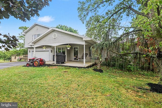 3 HILL DRIVE, Carlisle, PA 17013