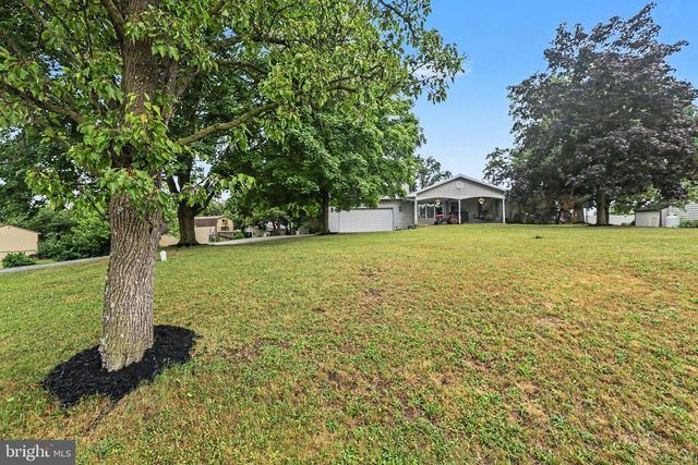 3 HILL DRIVE, Carlisle, PA 17013