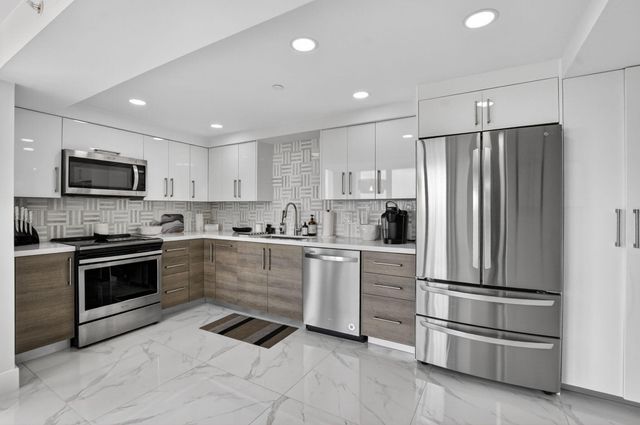 7738 Lakeside Boulevard 362, Boca Raton, FL 33434