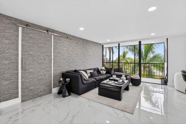 7738 Lakeside Boulevard 362, Boca Raton, FL 33434