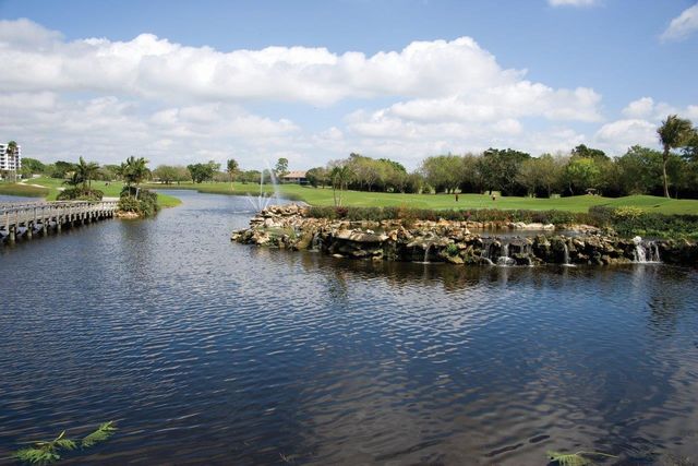 7738 Lakeside Boulevard 362, Boca Raton, FL 33434