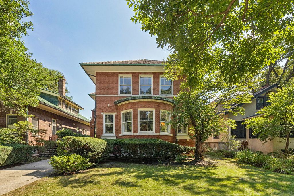 2677 Orrington Avenue, Evanston, IL 60201 — photo 2
