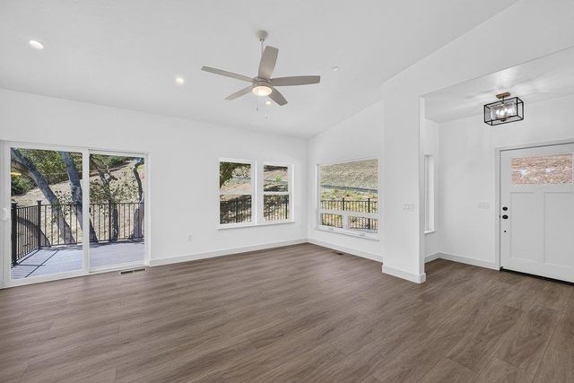 14020 Tres Ninas Court, Watsonville, CA 95076