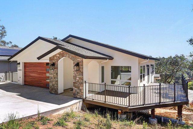 14020 Tres Ninas Court, Watsonville, CA 95076