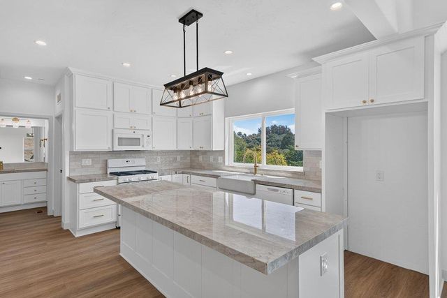 14020 Tres Ninas Court, Watsonville, CA 95076