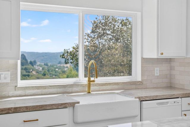 14020 Tres Ninas Court, Watsonville, CA 95076