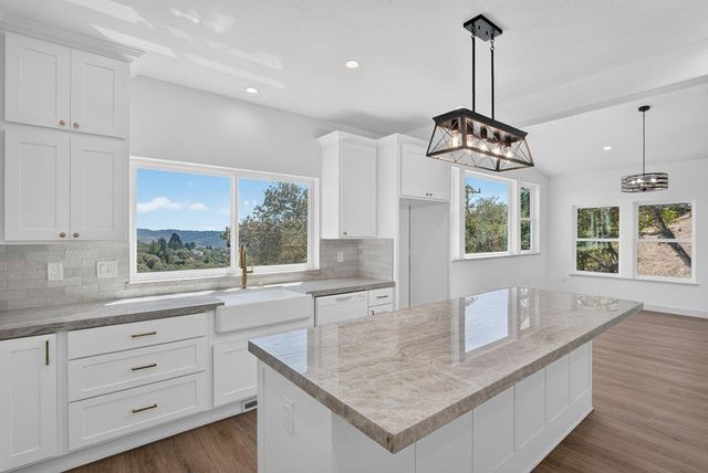 14020 Tres Ninas Court, Watsonville, CA 95076