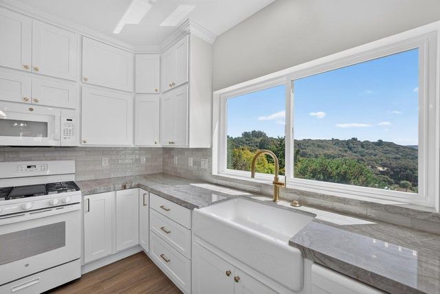 14020 Tres Ninas Court, Watsonville, CA 95076