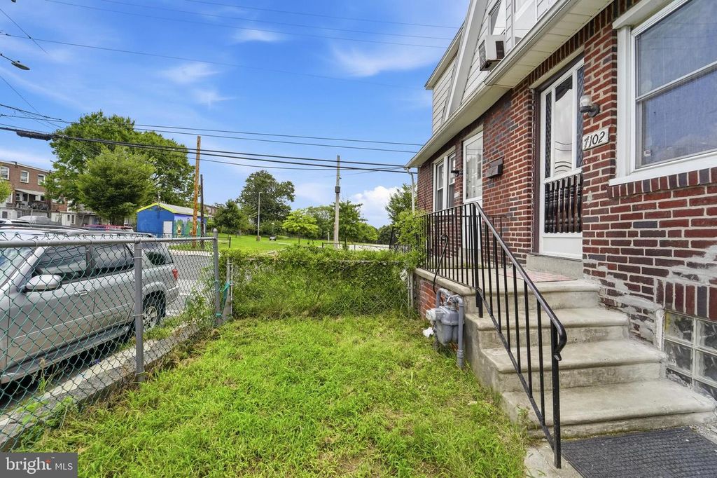 7102 STOCKLEY RD, UPPER DARBY, PA 19082 — photo 2