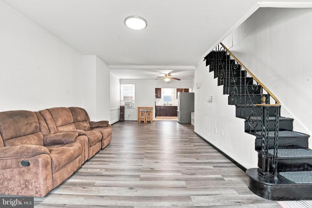 7102 STOCKLEY RD, UPPER DARBY, PA 19082 — photo 3