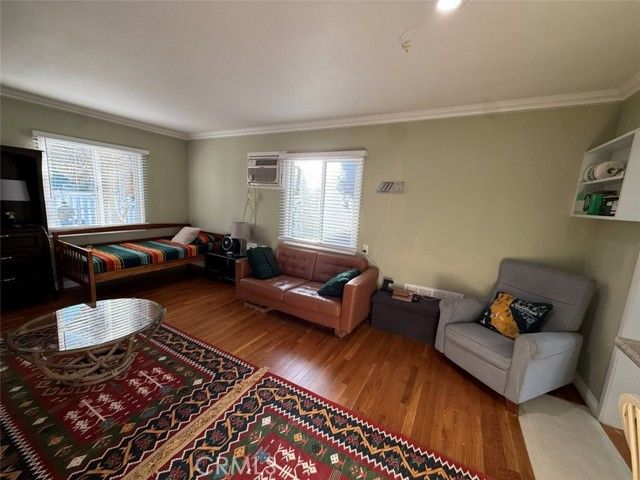 17415 Burbank Drive, Encino (los Angeles), CA 91316