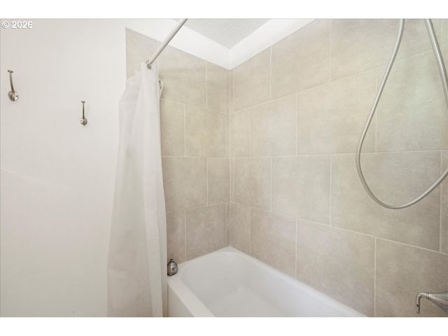 22665 Sw SCHALTENBRAND Ln, Sherwood, OR 97140