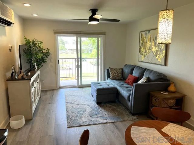 6350 Genesee Ave. 316, San Diego, CA 92122