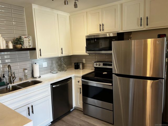 6350 Genesee Ave. 316, San Diego, CA 92122