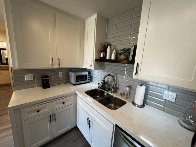 6350 Genesee Ave. 316, San Diego, CA 92122