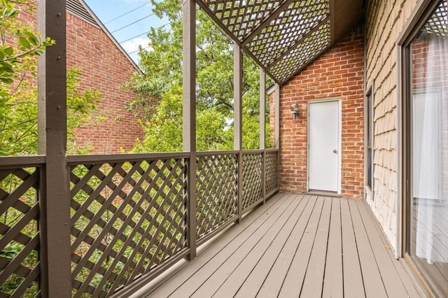 2829 Timmons Lane 130, Houston, TX 77027