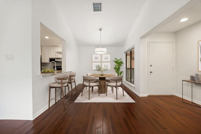 2829 Timmons Lane 130, Houston, TX 77027