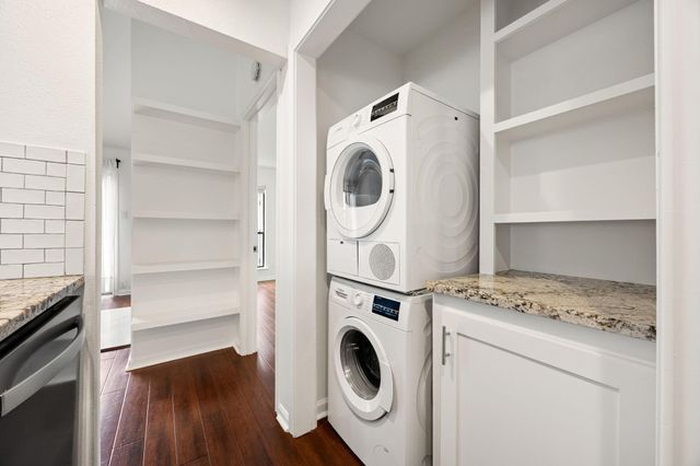 2829 Timmons Lane 130, Houston, TX 77027