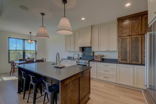 908 Gavin Pass, Hudson, WI 54016