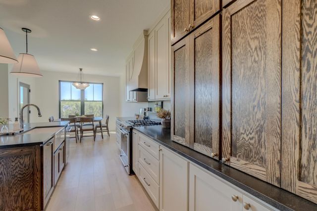 908 Gavin Pass, Hudson, WI 54016