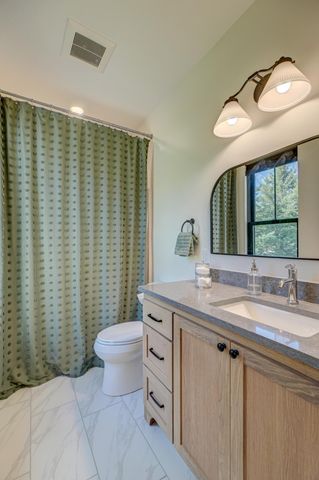 908 Gavin Pass, Hudson, WI 54016