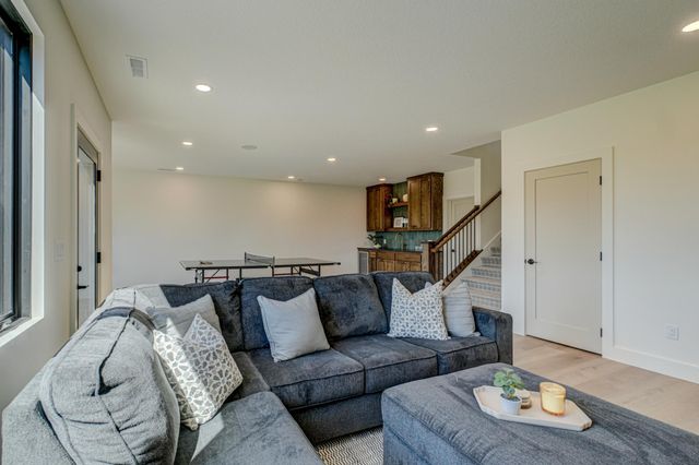 908 Gavin Pass, Hudson, WI 54016