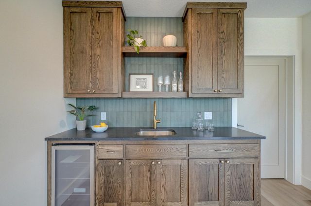 908 Gavin Pass, Hudson, WI 54016