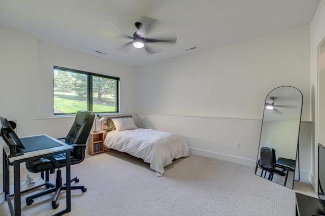908 Gavin Pass, Hudson, WI 54016