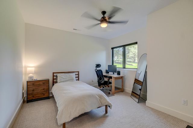908 Gavin Pass, Hudson, WI 54016
