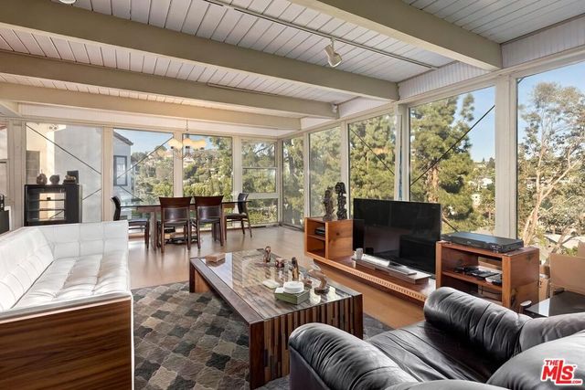2274 Vasanta Way, Los Angeles, CA 90068