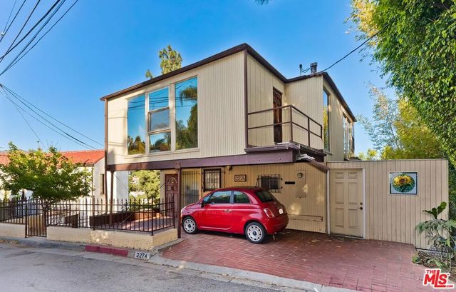 2274 Vasanta Way, Los Angeles, CA 90068