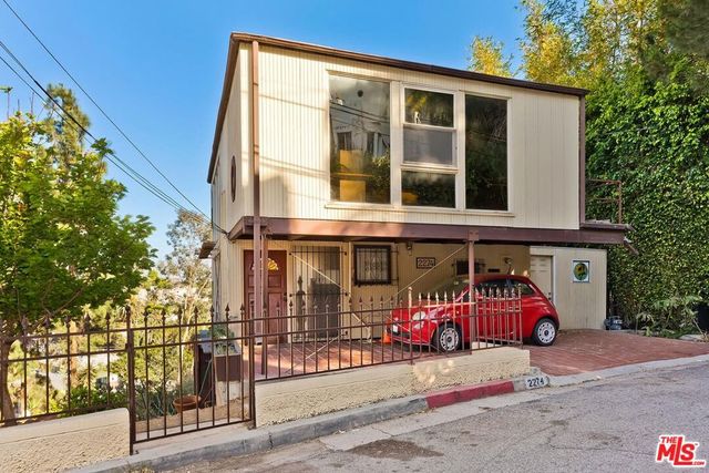 2274 Vasanta Way, Los Angeles, CA 90068